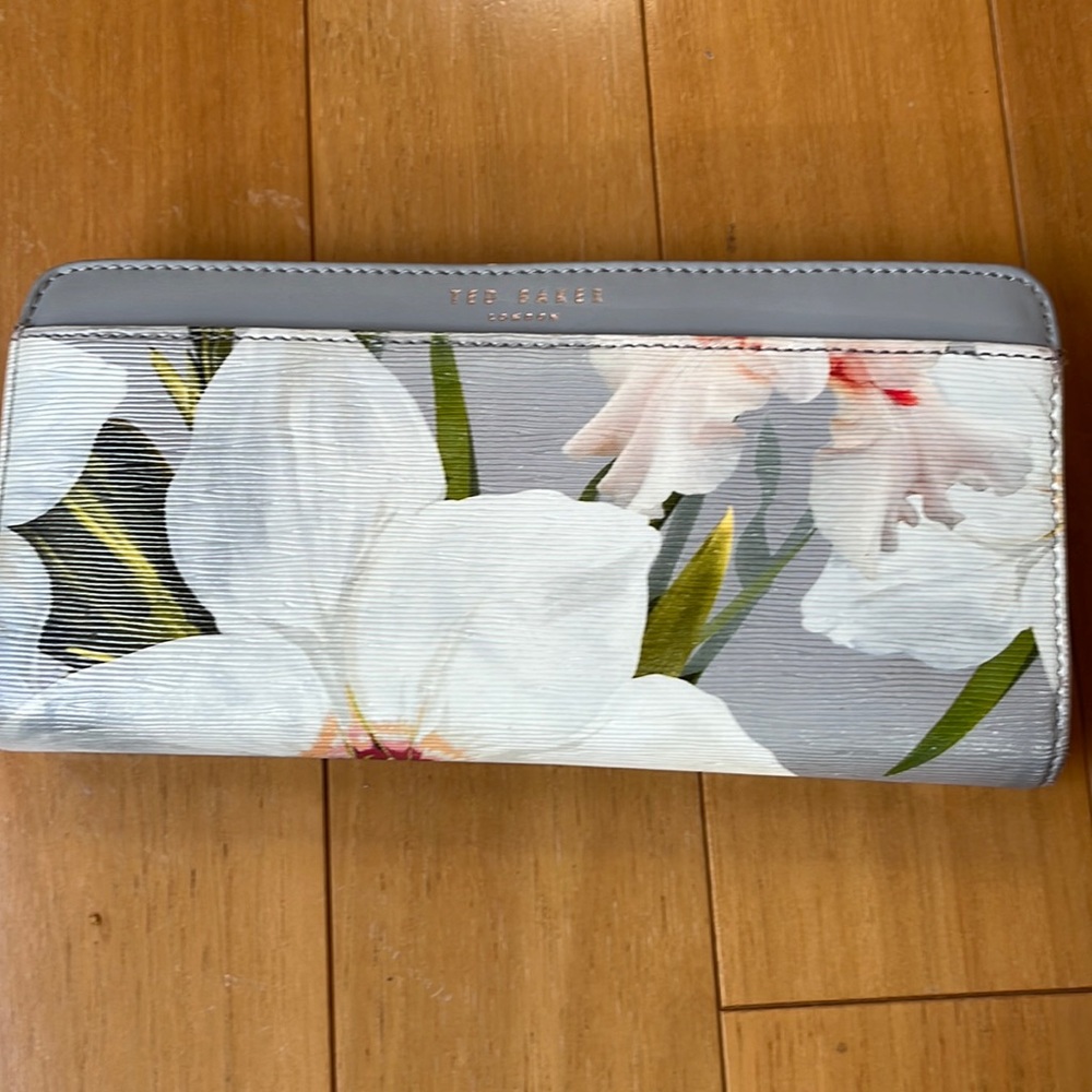 Ted baker wallet